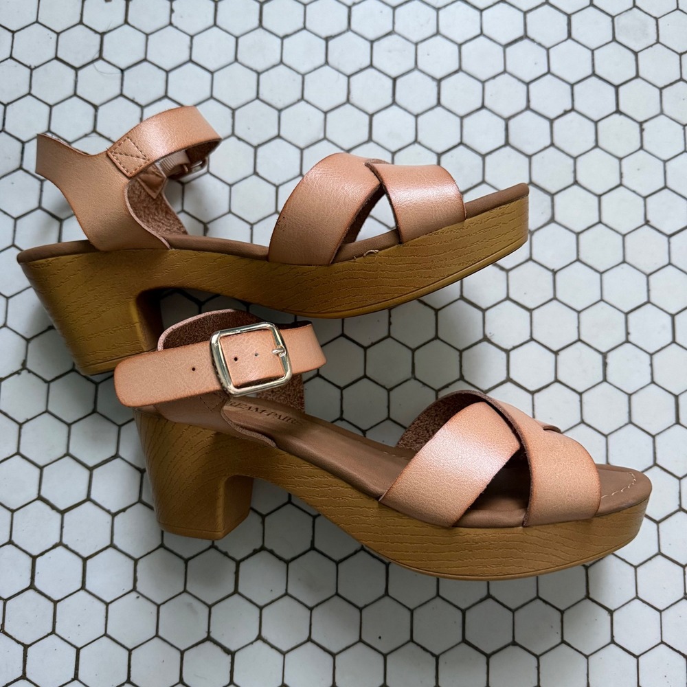 Platform Brown Block Heel Sandals Crisscross Wood Grain Boho Classic Size 8